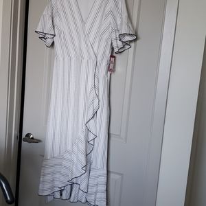 Brand New - Vince Camuto Linen Wrap dress Size 12